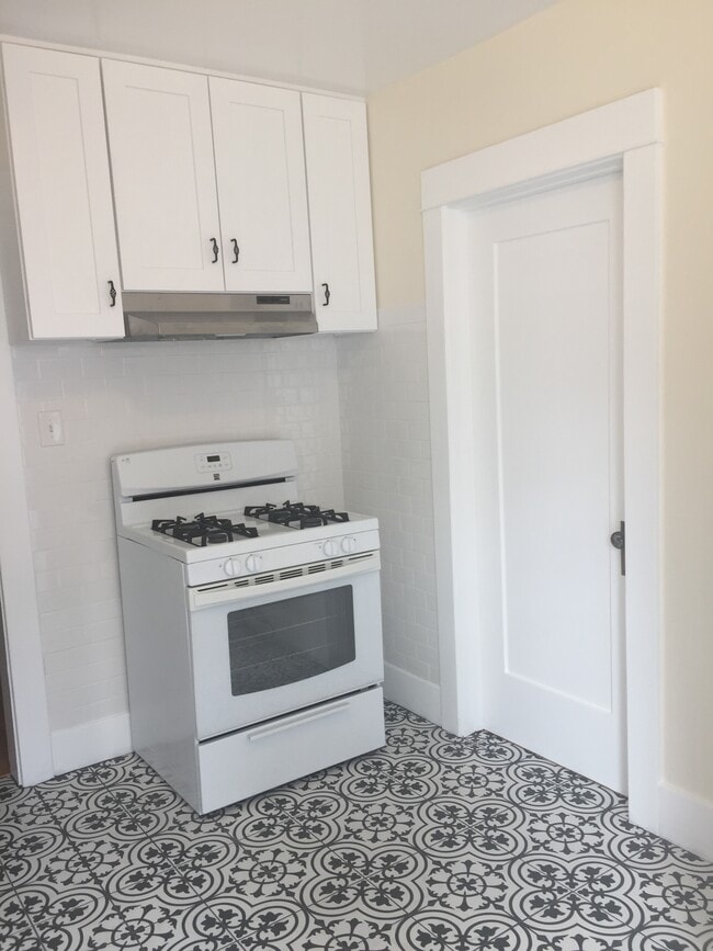 Kitchen - 1084 Sinaloa Ave Unit 1084 Sinaloa Av