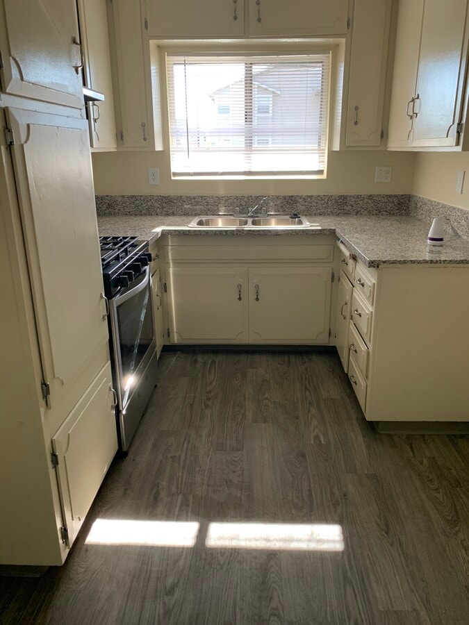 Executive Park Apartments - Executive Park Apartments