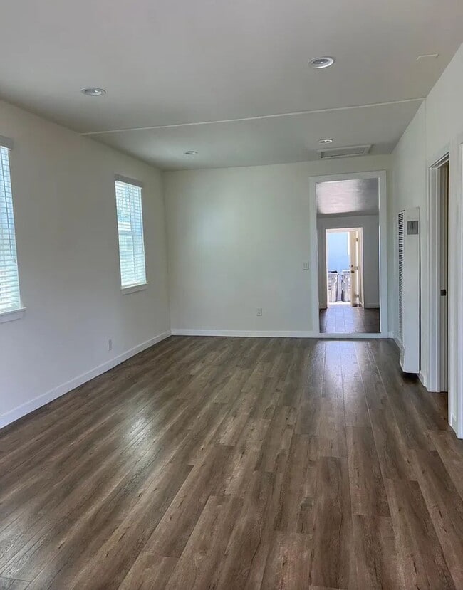 Photo - 631 Indiana Ave Unit FRONT