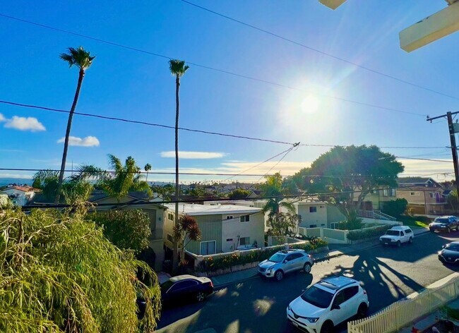 Photo - 2113 Clark Ln