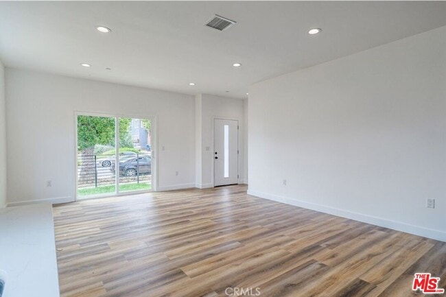 Photo - 710 S Alma St