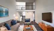 Photo - <<< spacious mast bedroom, pool, new kitch... House