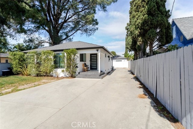 Photo - 11451 Calvert St