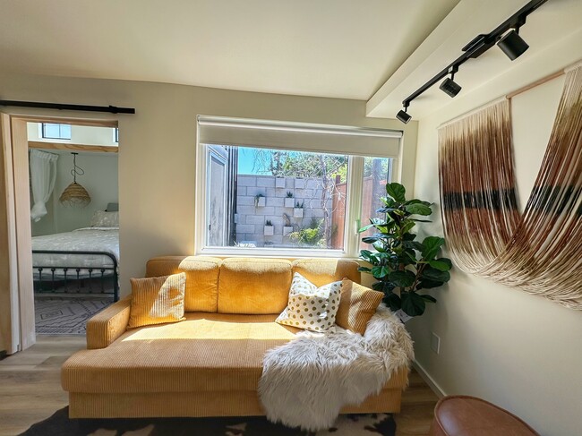 Photo - 7044 McLaren Ave Unit 7044