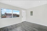 Photo - Beautiful Renovated 1 Bed/1 Bath w/yard-MOVE IN PROMOTION Unit 4959 D