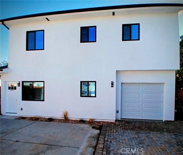 Building Photo - 18252 Saticoy St