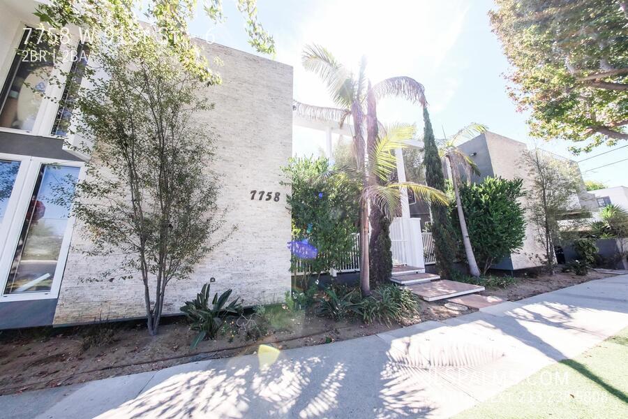 Photo - 7758 W 91st St Apartment Unit 6