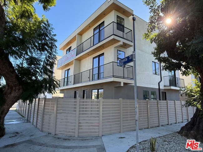 Building Photo - 11528 Emelita St