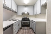 1BR, 1BA - 750SF - Kitchen - Concord Village