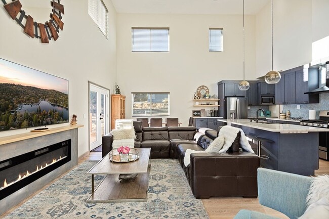 Photo - 1215 Valley View Dr