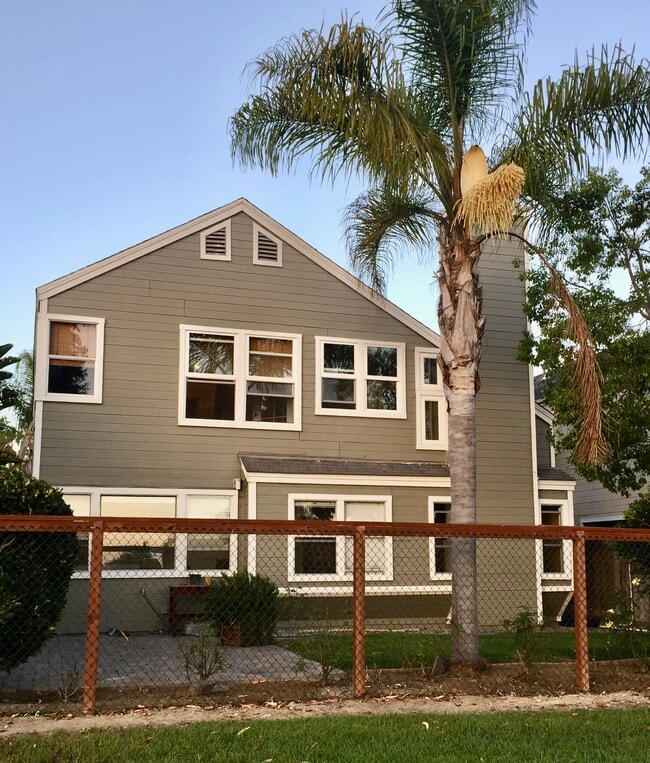 Photo - 1355 Waterbury Ct