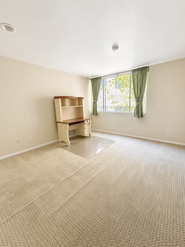 Photo - 211 S Wilson Ave Unit 208