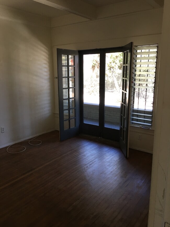 Master Bedroom with ensuite bathroom - 937 North Benton Way Unit 1