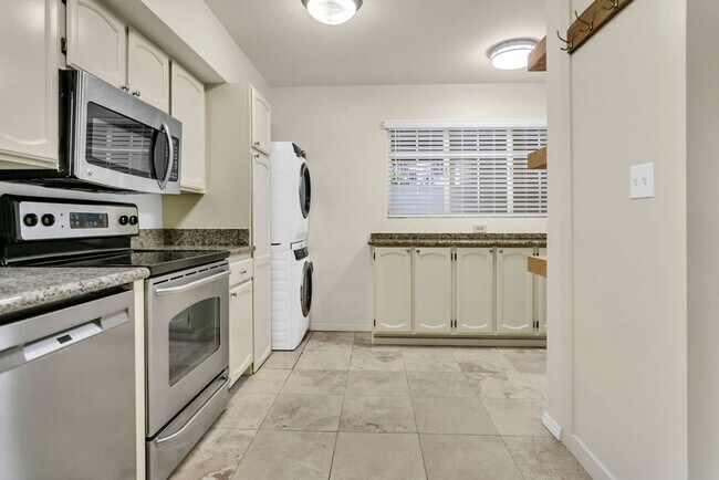 Photo - 2600 Torrey Pines Rd Unit 2600 B-18