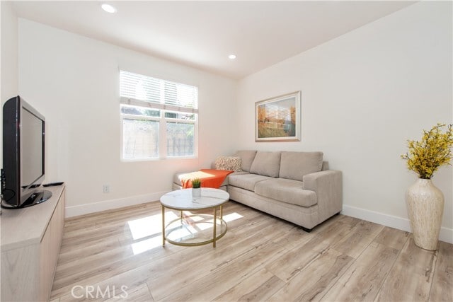 Photo - 94 Chantilly