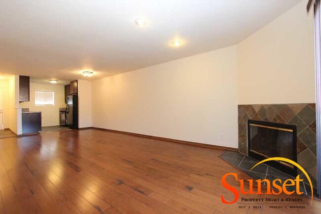 Building Photo - 4790 Arizona St