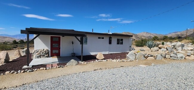 Photo - 50825 Oskar Ln House