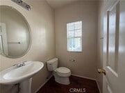 Photo - 122 Strawflower St