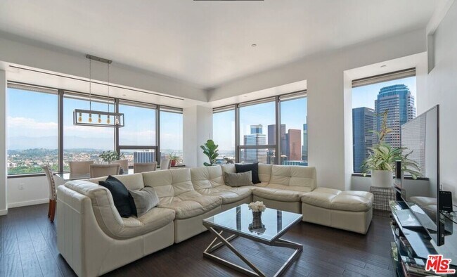 Building Photo - 1100 Wilshire Blvd Unit 2806