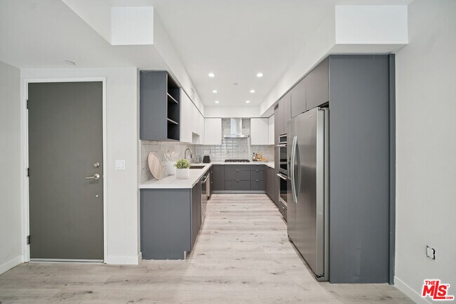 Photo - 1051 S Corning St Unit 102