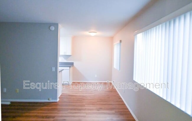 Photo - 1940 Los Feliz Dr