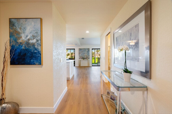 Photo - 54 Maximo Way