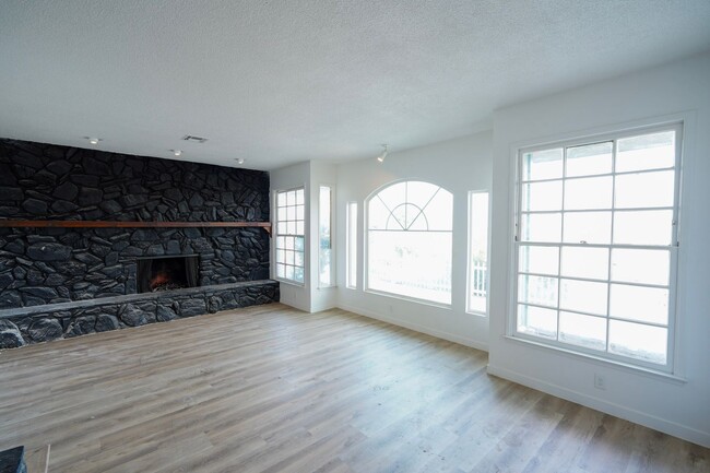 Photo - 6304 Riley Way Unit 1