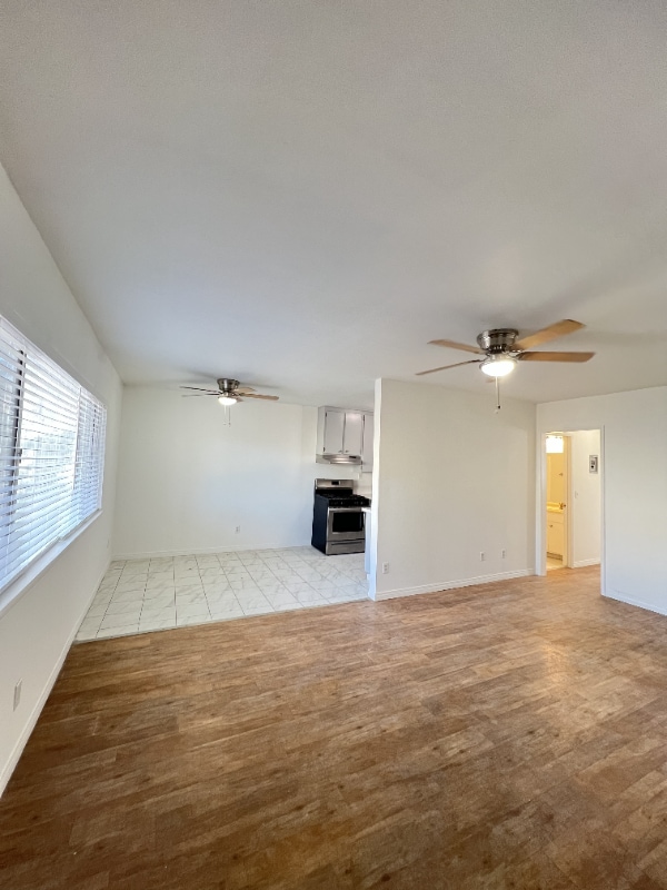 Photo - 14650 Saticoy St Unit 9