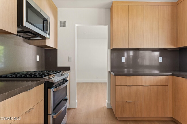 Photo - 84 Sunny Vista Ave