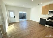 Photo - 23924 Hamlin St