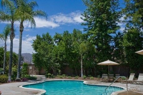Photo - 13988-14000 Foothill Blvd Apartments