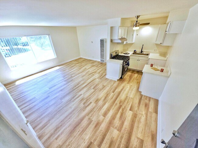 Photo - Redondo Apartments