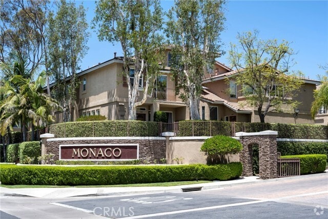 Building Photo - 1082 S St Tropez Ave Rental