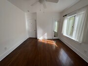 Photo - 1821-1827 S Ardmore Ave Unit 1827