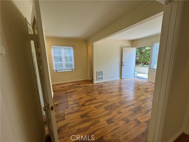 Building Photo - 571 Blumont St Rental