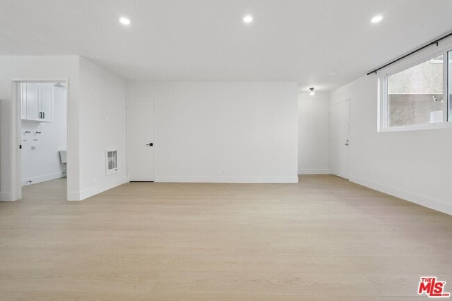 Photo - 1133 22nd St Unit 9