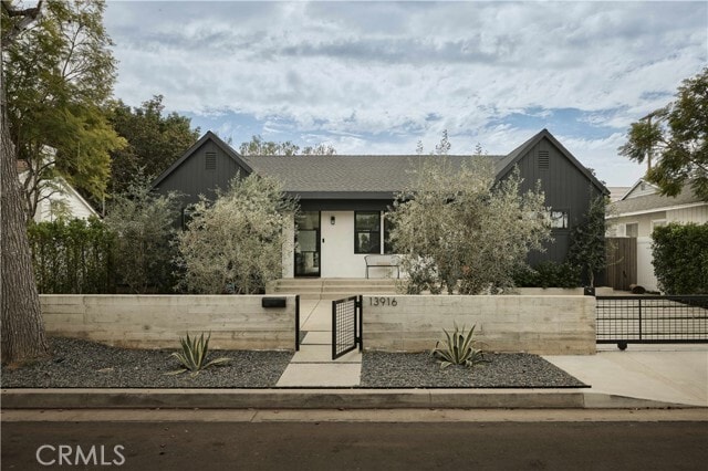 Photo - 13916 La Maida St