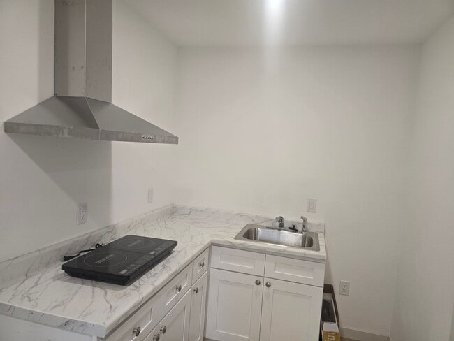 Photo - GLENHAVEN - ANAHEIM Unit JADU