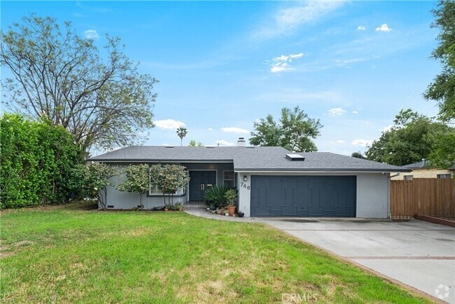 Building Photo - 740 Figueroa Dr Rental
