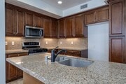 Photo - 12842 Palm St