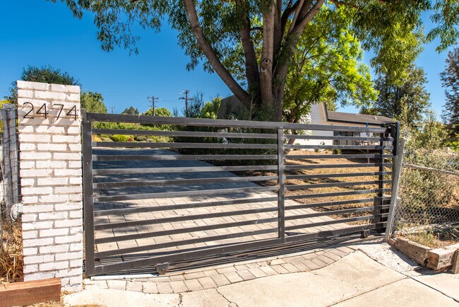 Photo - 2474 Barbara Dr