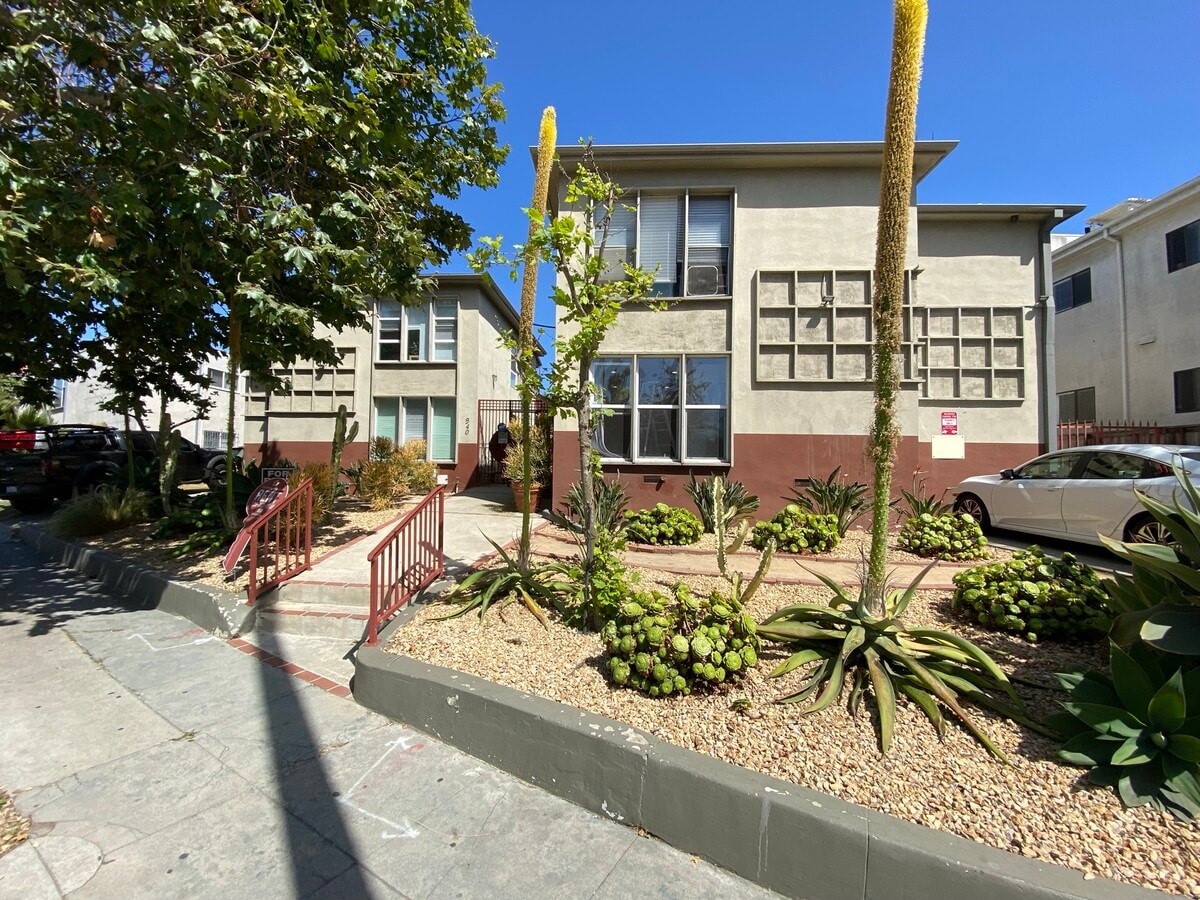 Photo - 940 S Venice Blvd Apartments Unit 8