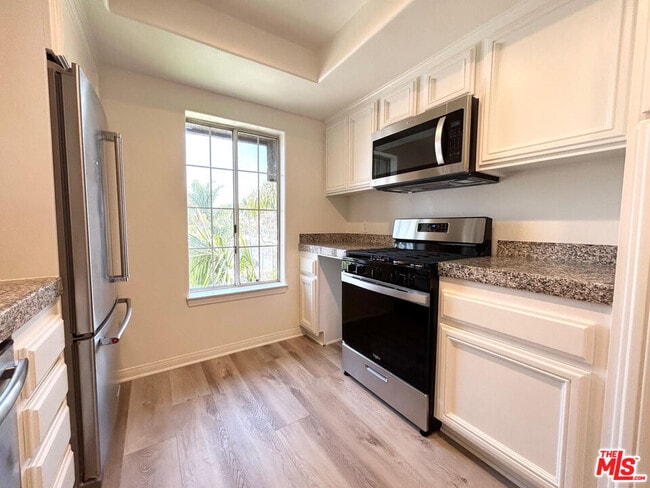 Photo - 11734 Montana Ave Unit 406