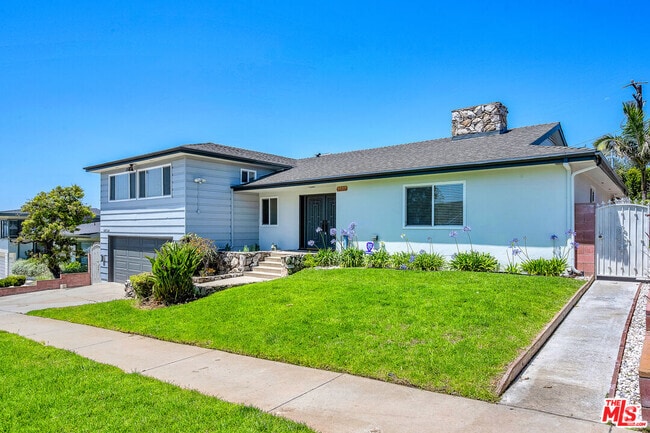 Building Photo - 5137 Reynier Ave Rental