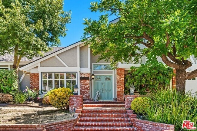 Building Photo - 21663 Ulmus Dr Rental