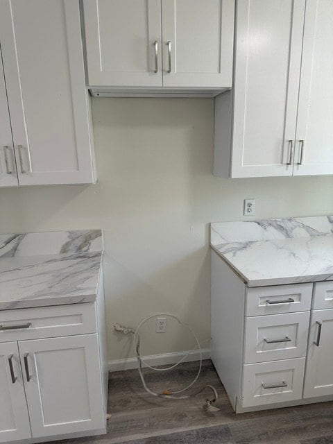 Photo - 10613 Lind Ave