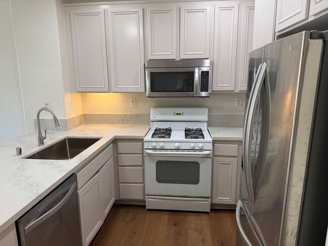 Photo - 16911 Bixby St
