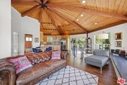 Photo - 1746 Deerhill Trail House