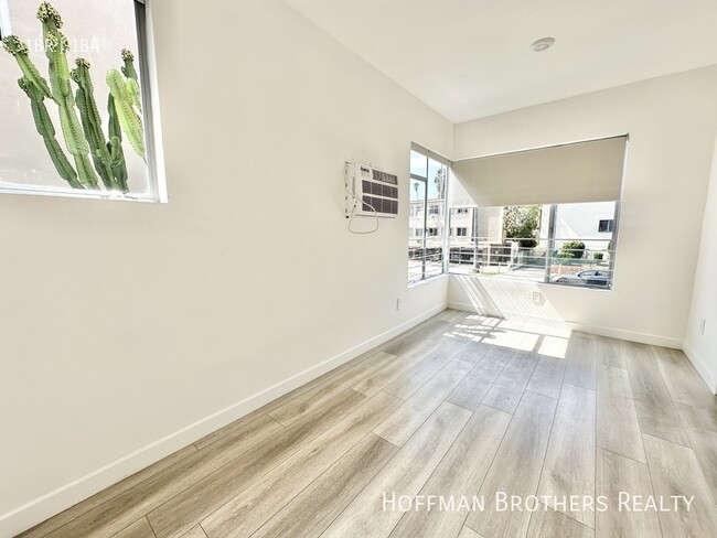 Photo - 316 S Mariposa Ave Unit 14