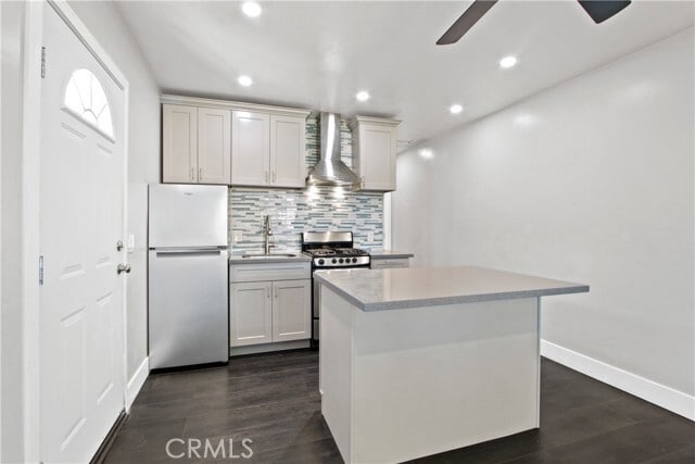 Building Photo - 9218 Canford St